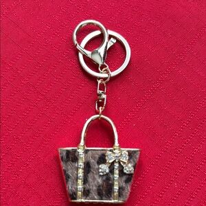Elegant Leopard Print Keychain with Gold Accents